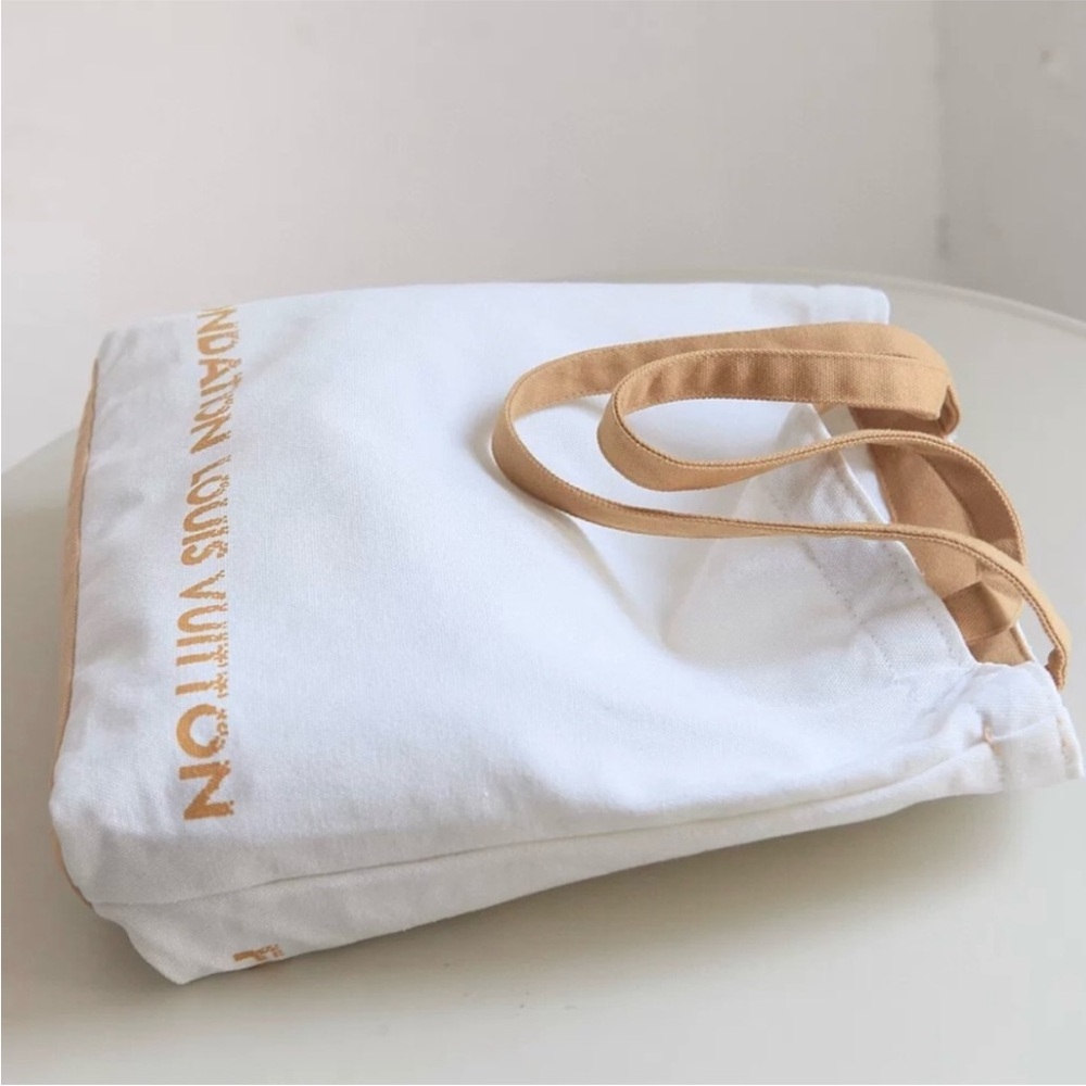 NWT Louis Vuitton Foundation‎ Canvas Tote Bag - Picture 7 of 11